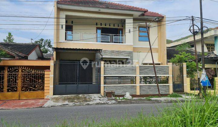 Rumah Minimalis 2 Lantai Di Perumahan Dekat Solo Baru 2