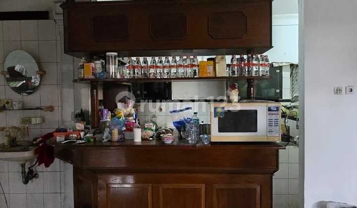 Affordable Strategic House for Sale, Suitable for Business, in the City Center. Near Schools, Toll Gate, Shopping Centers. 2