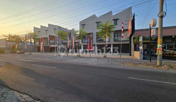 New Strategic Shop House on Mangesti Raya Street, Gentan, Solo 1