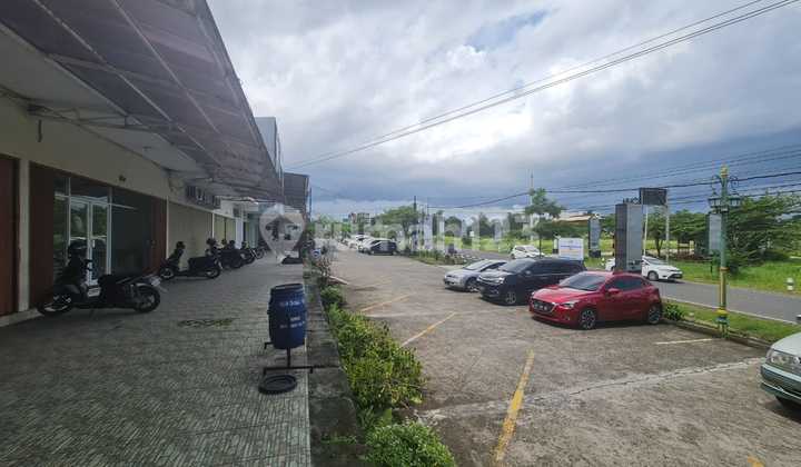 Dijual Ruko Strategis Jalan Adi Sumarmo Kartasura, Kompleks Ruko, Parkiran Luas Cocok untuk Investasi Usaha. Dijual Ruko Strategis Jalan Adi Sumarmo Kartasura, Kompleks Ruko, Parkiran Luas Cocok untuk Investasi Usaha.