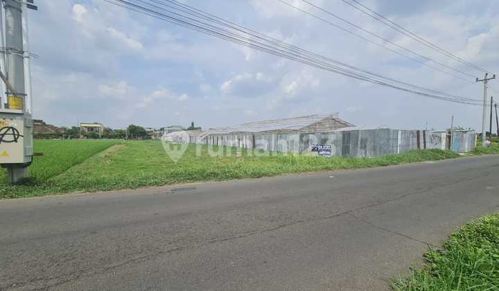 Strategic residential land in Colomadu, Solo, near Adi Sucipto Road.