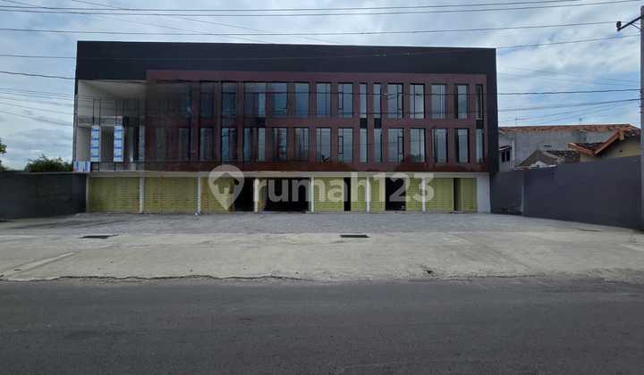 Ruko Baru Strategis di Jalan Pakel Baturan Colomadu Solo