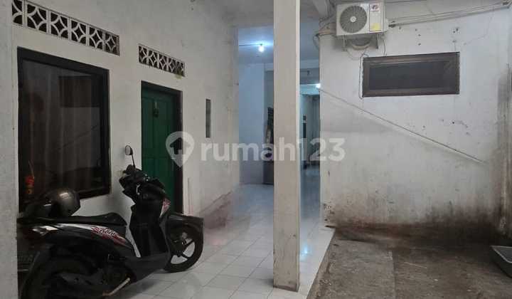 Dijual Cepat! Kost Super Strategis Pusat Kota Jogja Di Demangan,dekat Jalan Laksda Adi Sucipto Jogja. Lokasi Dan Kesempatan Investasi Yang Bagus. 2