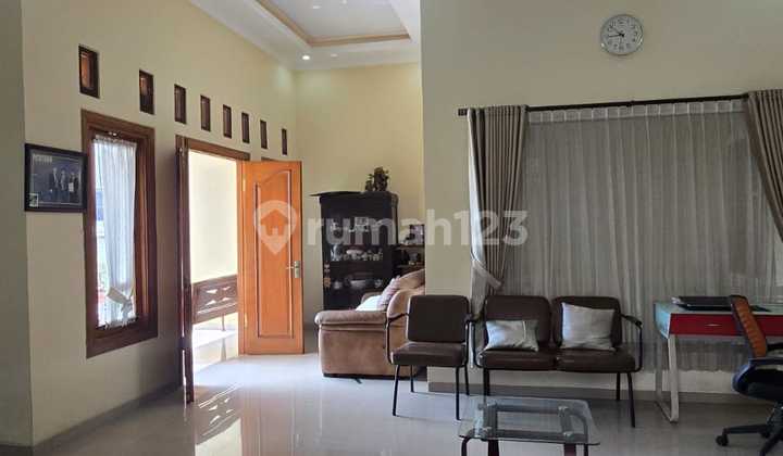 Luxury Good House Ready to Use in Fajar Indah Solo Elite Housing, Livable Environment, Safe and Quiet.