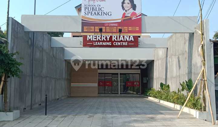 Strategic Shophouse and Office in the Heart of Sukoharjo City