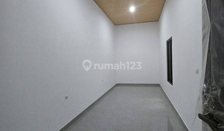 Rumah Baru Mewah Minimalis Di Solo Baru  2