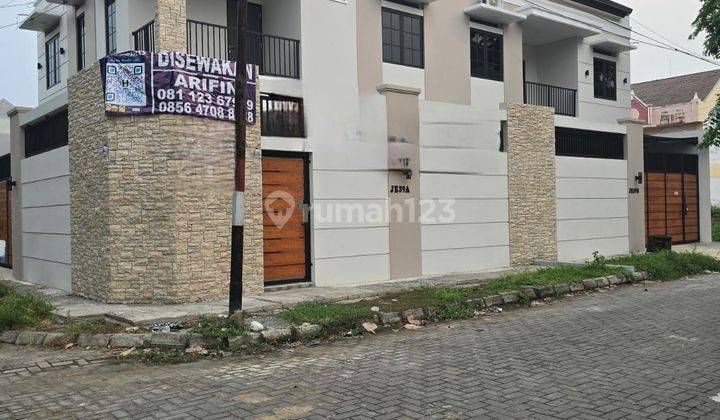 Rumah Baru Minimalis Modern Di Solo Baru 2