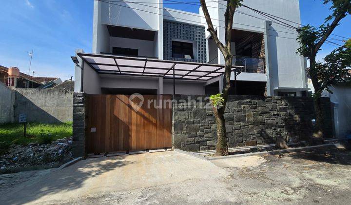 Rumah Baru Minimalis di Fajar Indah Baturan Colomadu Solo 2