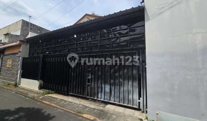 Rumah Siap Pakai Tengah Kota Dekat Jalan Gatot Subroto Solo 1