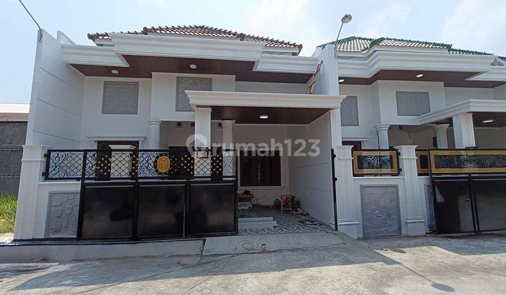 Rumah Baru Gaya American Classic Mewah Dekat Gentan Solo 2