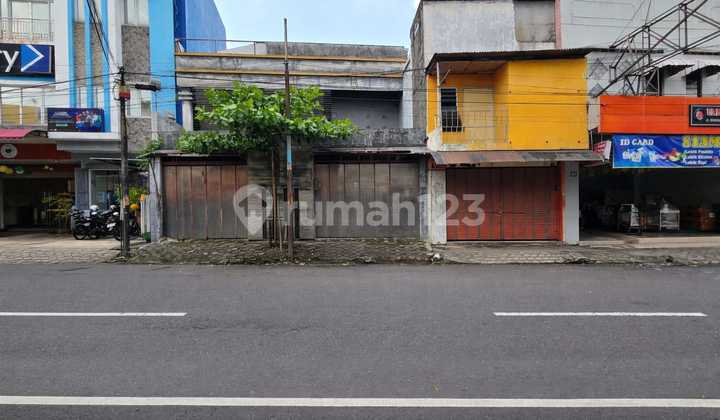 Ruko Strategis Perlu Renovasi 2 Lantai di Solo Ruko Strategis Perlu Renovasi 2 Lantai di Solo