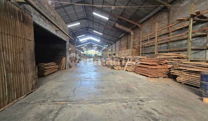 Former Furniture Factory Warehouse in Kwarasan Grogol Solo Baru