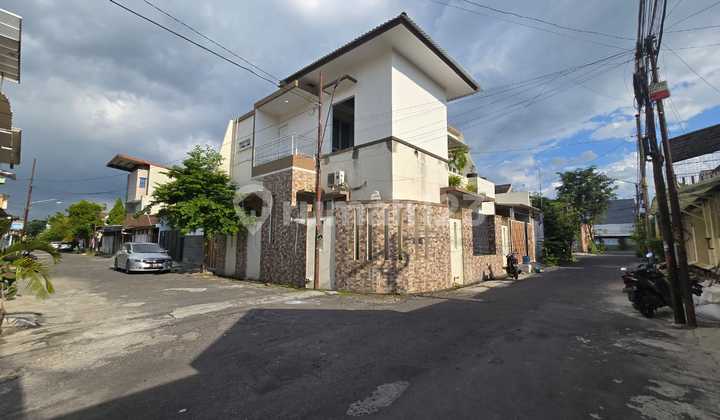 Rumah Mewah Minimalis Di Perumahan Dekat Solo Baru Rumah Mewah Minimalis Di Perumahan Dekat Solo Baru