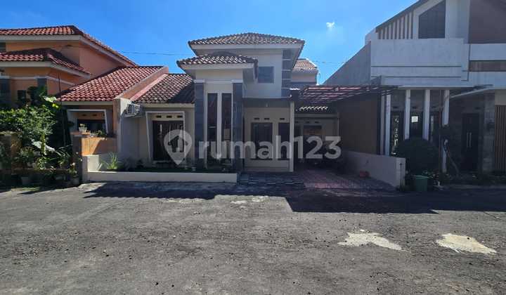 For Rent Nice House Ready to Use Location Colomadu Solo Cluster, Comfortable and Safe Location.
