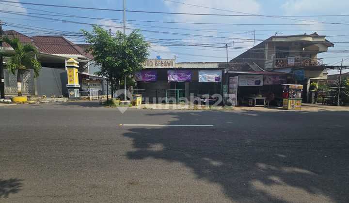 Ruang Usaha Strategis Dekat Kampus Uns Jebres Solo