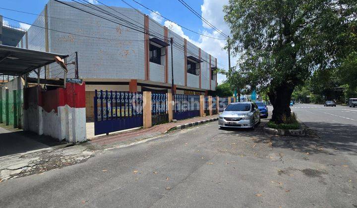 Ruang Usaha Strategis di Jalan Slamet Riyadi Purwosari Laweyan Solo 2