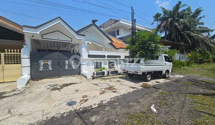 Rumah Bagus Luas Siap Huni Di Kawasan Aman Dan Nyaman Elite Solo Baru.  1