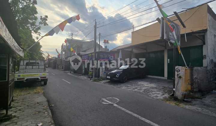 Dijual Cepat! Kost Super Strategis Pusat Kota Jogja Di Demangan,dekat Jalan Laksda Adi Sucipto Jogja. Lokasi Dan Kesempatan Investasi Yang Bagus. 1