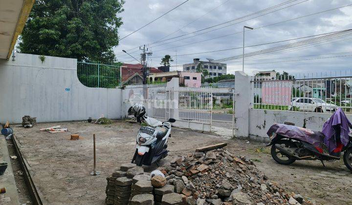 Rumah Strategis Pinggir Jalan Ngemplak Banjarsari Solo 2