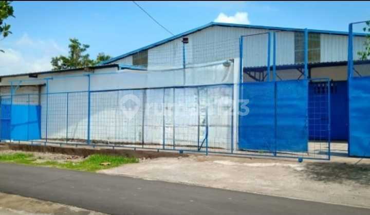 Ready-to-Use Warehouse and Office in Jaten Karanganyar Solo. Already Accessible for Trucks, Suitable for Business Warehouse.