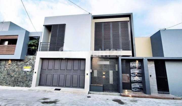 Rumah Bagus Modern 2 Lantai Dekat Solo Baru 1