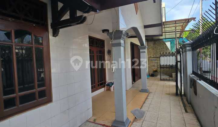 For Sale Good House Ready to Use in Fajar Indah Baturan Solo Housing. 2