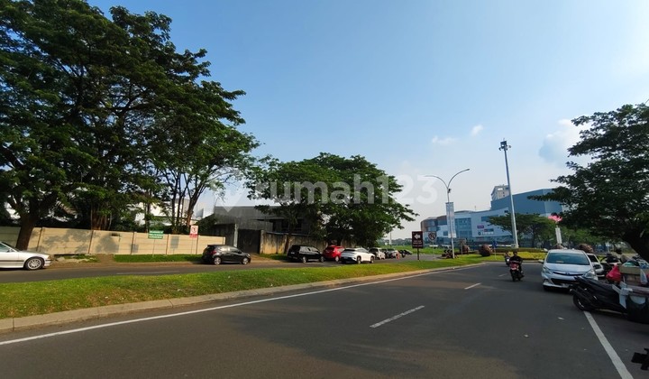 Commercial Land Corner at Living World Mall Roundabout