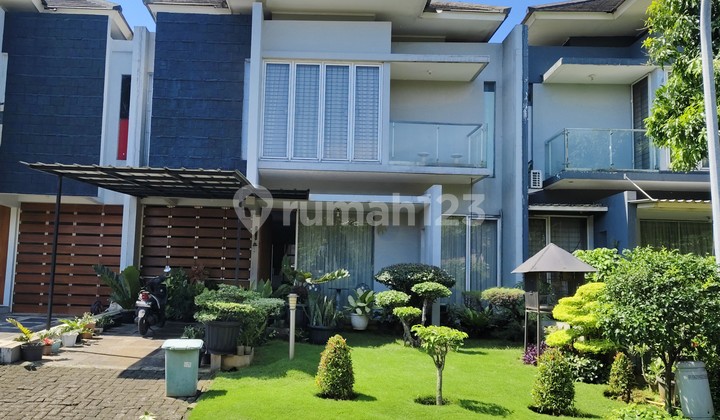 Rumah depan taman Citra Gran Cibubur