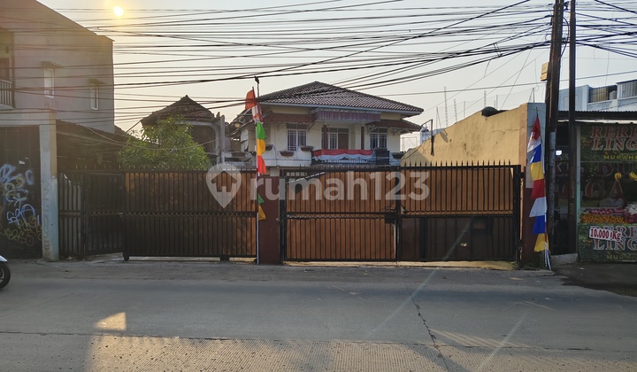 Rumah di Jl. Raya Ciangsana