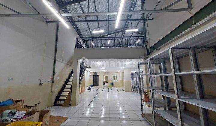 Jarang Ada, Gudang Compark Kota Wisata Cibubur 2