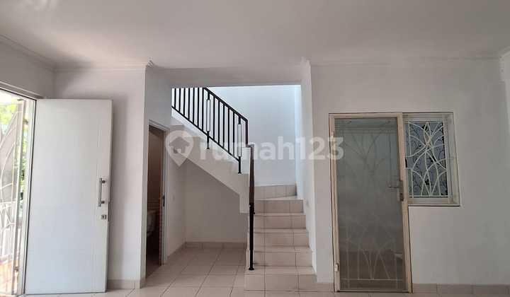 Modern Minimalist House in Cibubur Tourism City Modern Minimalist House in Cibubur Tourism City