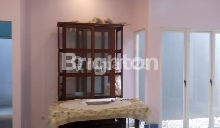 RUMAH BAGUS DI KRAMAT DALAM, NYAMAN UNTUK TINGGAL DAN CUKUP OKE FASILITASNYA DAN BISA USAHA 2