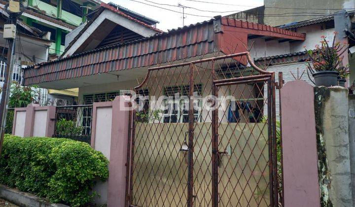 RUMAH TUA KREKOT CUKUP TERAWAT, COCOK UNTUK RUMAH KOST 1