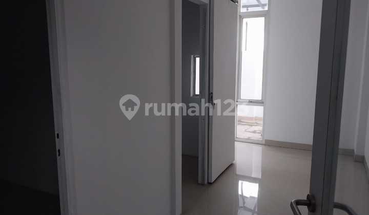 For Rent: Tanjung Duren Shop House, 80 m2 land area, +/- 192 m2 building area, 3 floors, Next to Indomaret, West Jakarta. 2