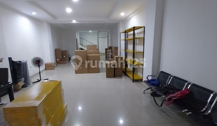 For Rent: Tanjung Duren Shop House, 80 m2 land area, +/- 192 m2 building area, 3 floors, Next to Indomaret, West Jakarta. 1