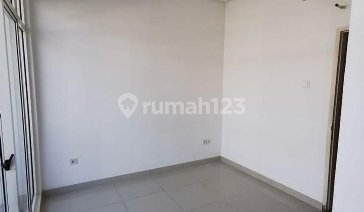 Rumah di Layar Permai PIK strategis hadap selatan