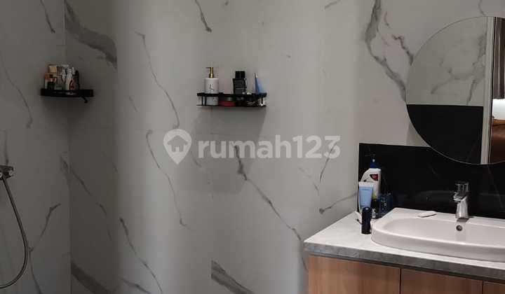 Rumah Green Garden Mewah 3,5 Lantai Full Furnished 2