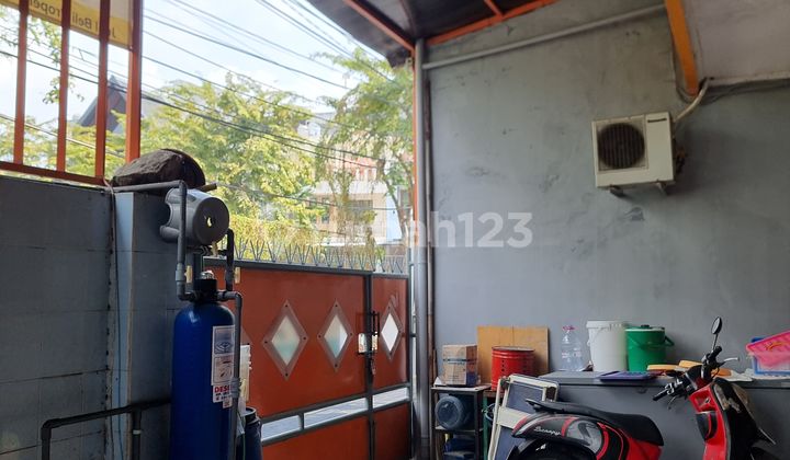 House in Muara Karang, 2.5 Floors Near Market and School 2