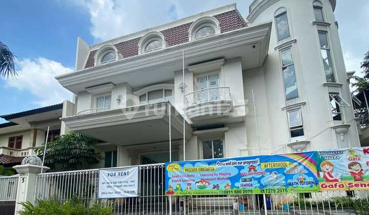 Spacious 320m2 1st Floor Shop House, Good and Affordable in Kebayoran Baru, South Jakarta