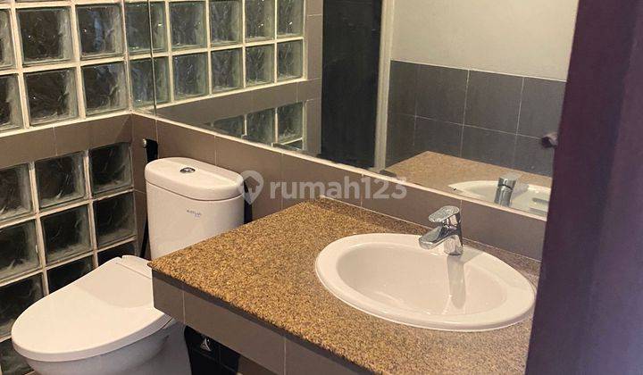 Rumah 2 Lantai Bagus di Widya Chandra, Jakarta Selatan 2