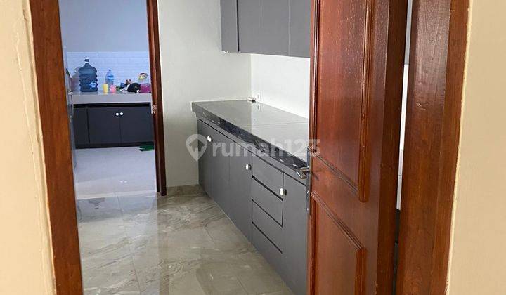 Rumah 2 Lantai Bagus di Widya Chandra, Jakarta Selatan 5