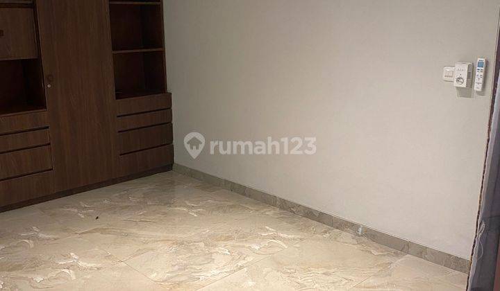 Rumah 2 Lantai Bagus di Widya Chandra, Jakarta Selatan 12