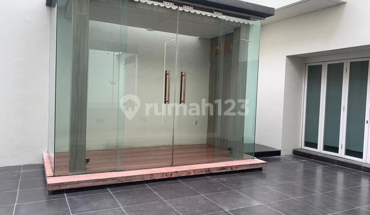 3-Story House with 5 Bedrooms in Mega Kuningan Area, South Jakarta 2