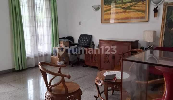 Dijual Rumah Luxury di Menteng Luas 687 Sqm Bagus dan Murah, Menteng, Jakarta Pusat