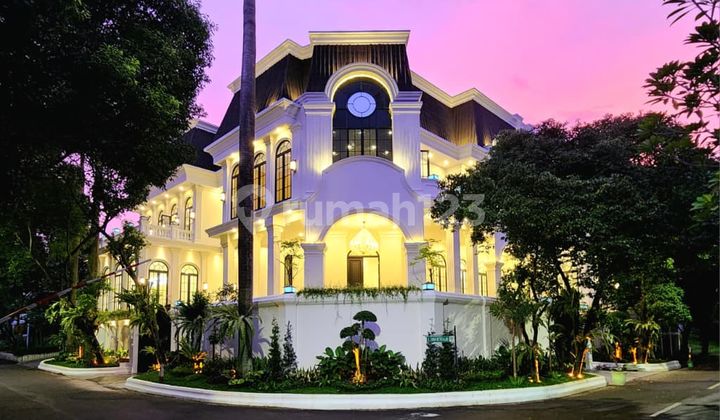 Rumah Baru 4 Lantai + Roof Top Design Modern Classic di Pondok Indah