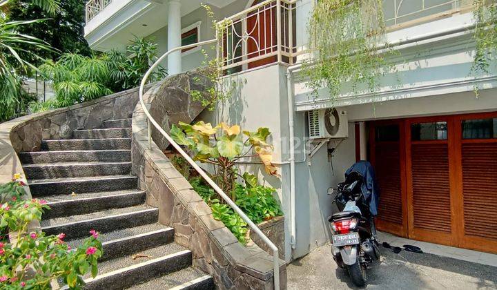 Rumah Mewah Siap Huni, 3 Lantai, Asri Di Pondok Indah 2