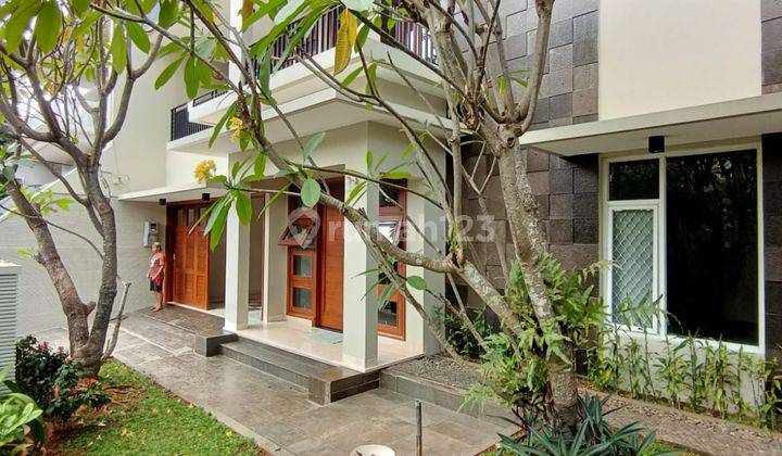 Rumah Siap Huni 2 Lantai Baru Renov Lingkungan Sangat Tenang Di Pondok Indah 2