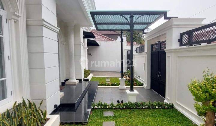 Rumah Baru 2 Lantai Full Furnished American Classic Dalam Komplek Di Tebet 2