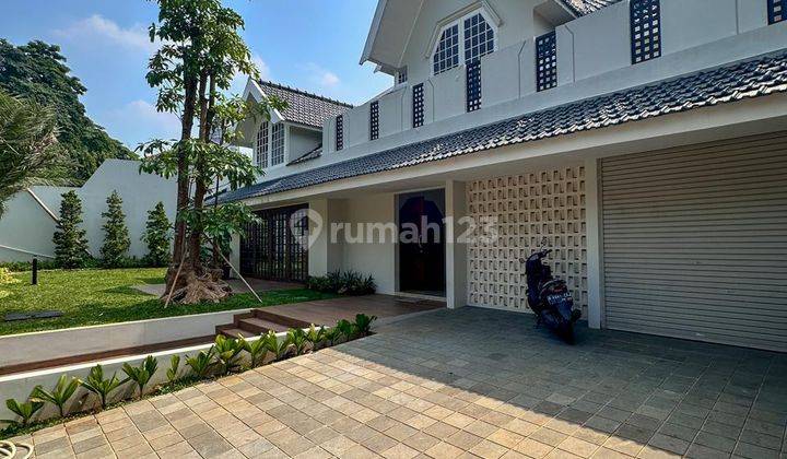 Rumah Klasik 2 Lantai Fully Furnish Di Kawasan Elite Simprug Golf 2