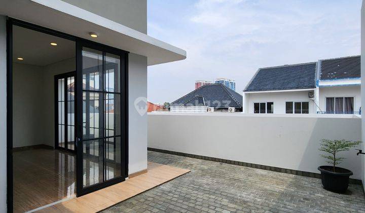 Rumah Baru 2 Lantai + Rooftop Dalam Komplek Di Ampera - Kemang 2